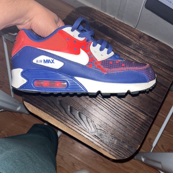 Nike air max size 6y - Picture 3 of 5